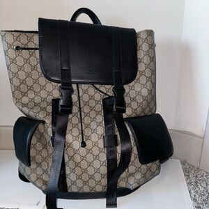Gucci GG Supreme Backpack black